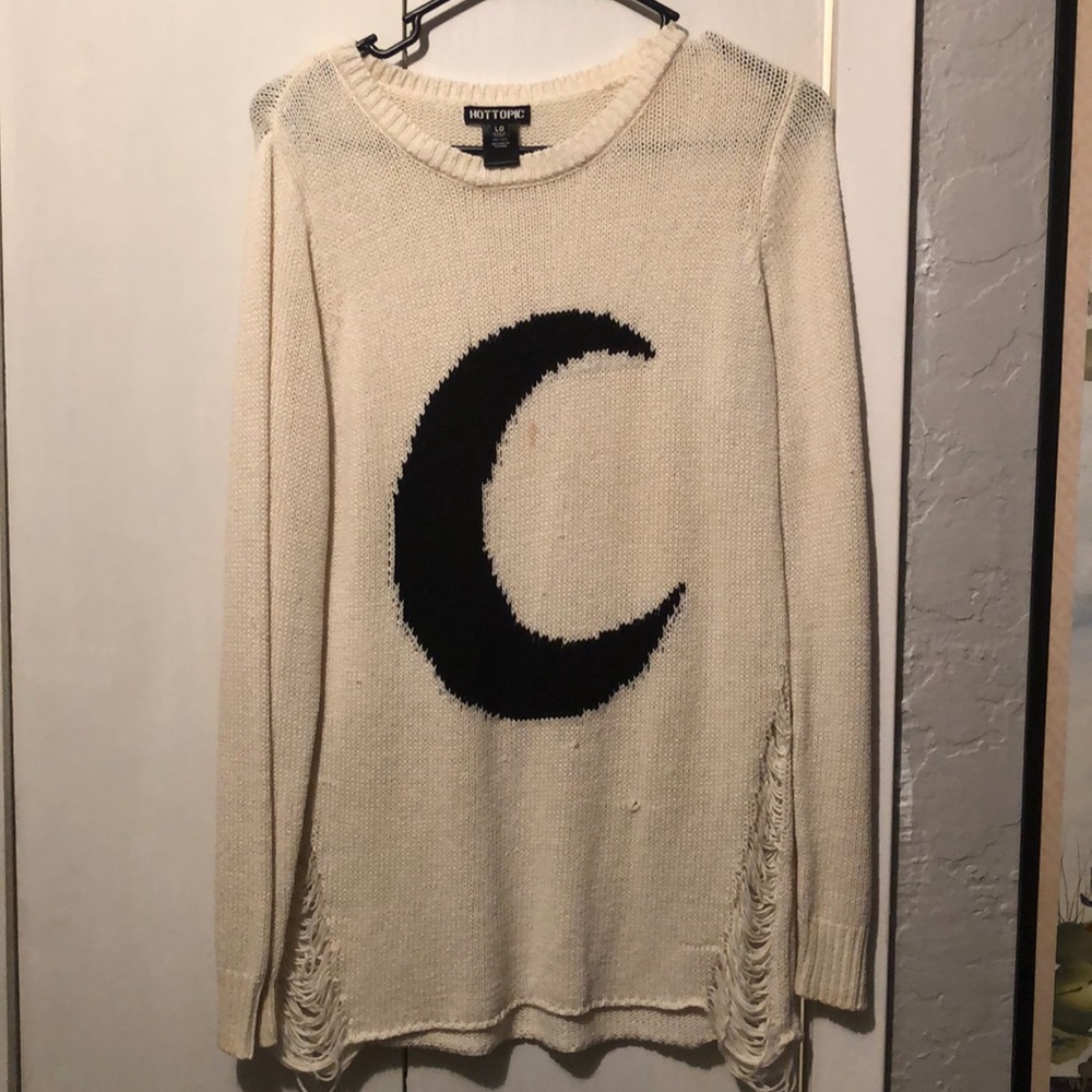 White moon sweater